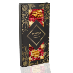 Fehércsokoládé dióval, málnával és mogyoróval